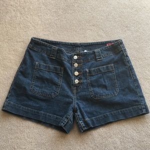 Women’s Levi’s Jean shorts 14 PET